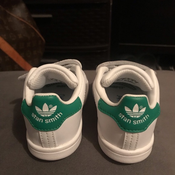 Baby StanSmith  size 4 - Picture 2 of 4